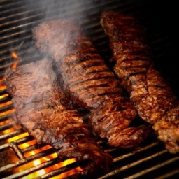 Grilling a shop skirt steak