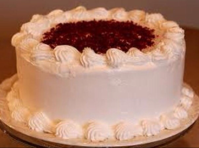 White Butter Cream Cake Frosting