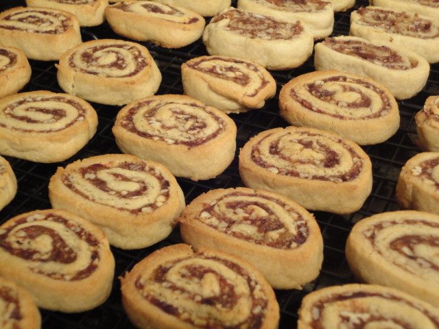 Date pinwheel cookies