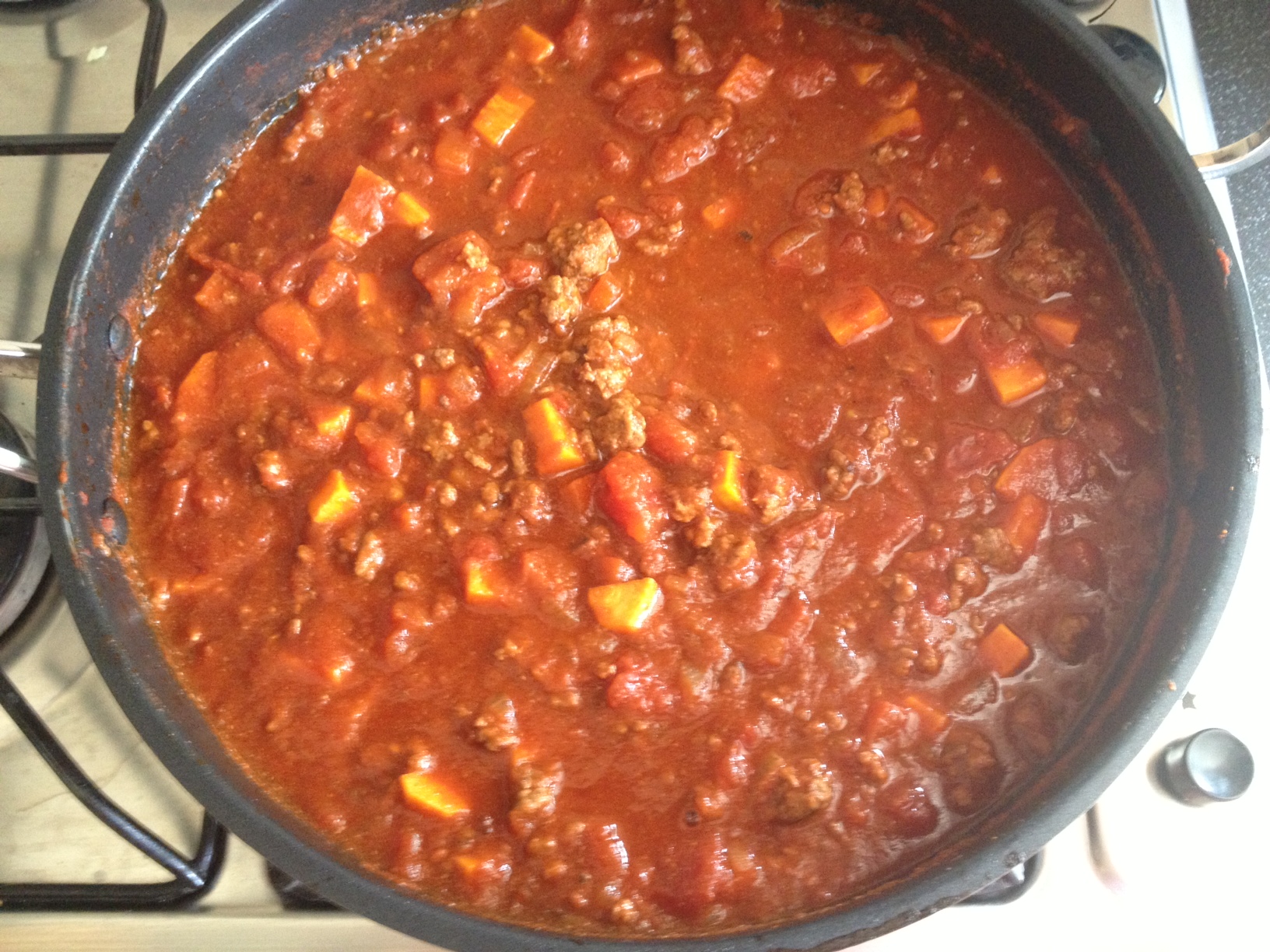 Chili with sweet potatoes (Paleo/Gluten Free)