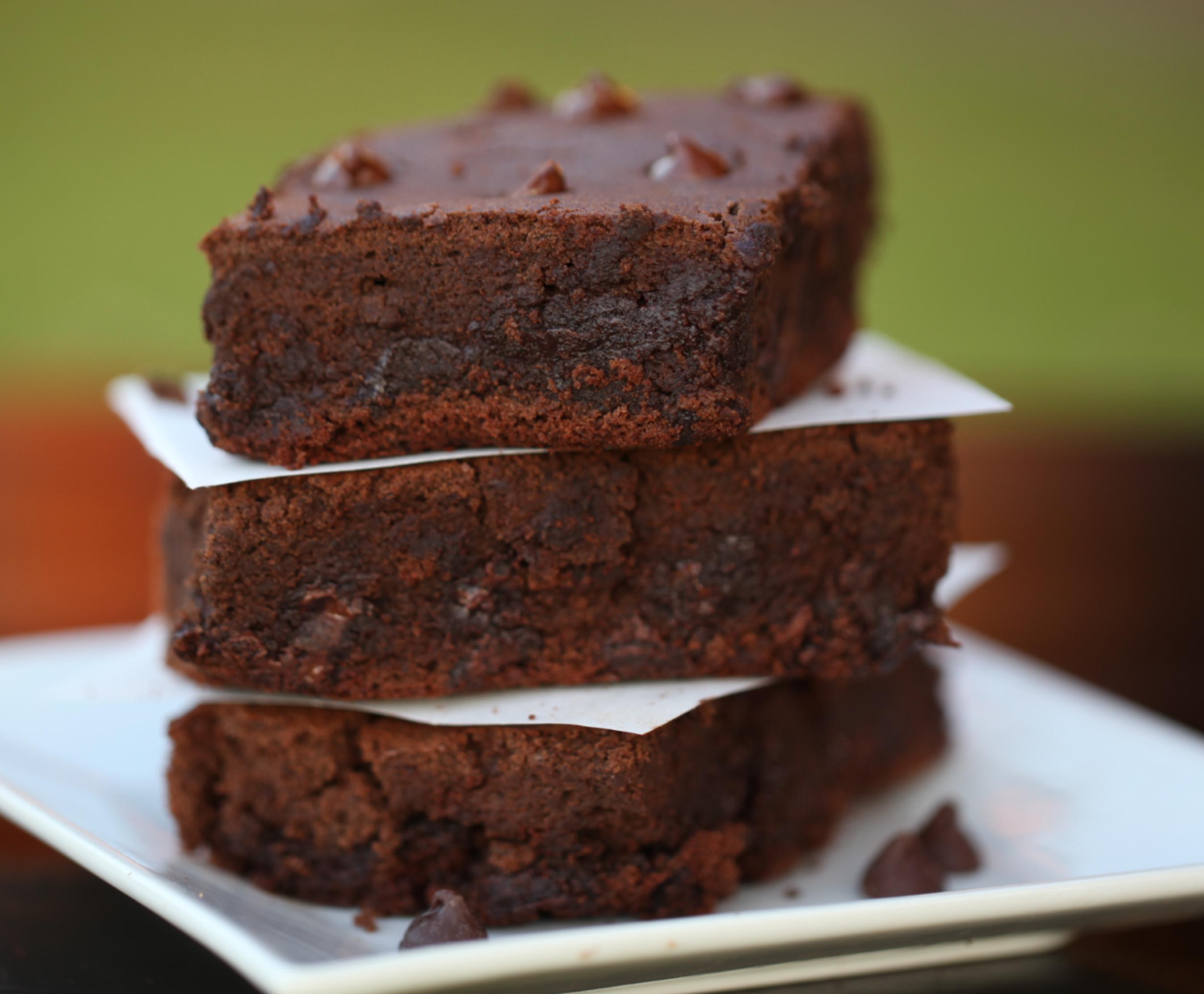 GLUTENFREE BLACK BEAN BROWNIES