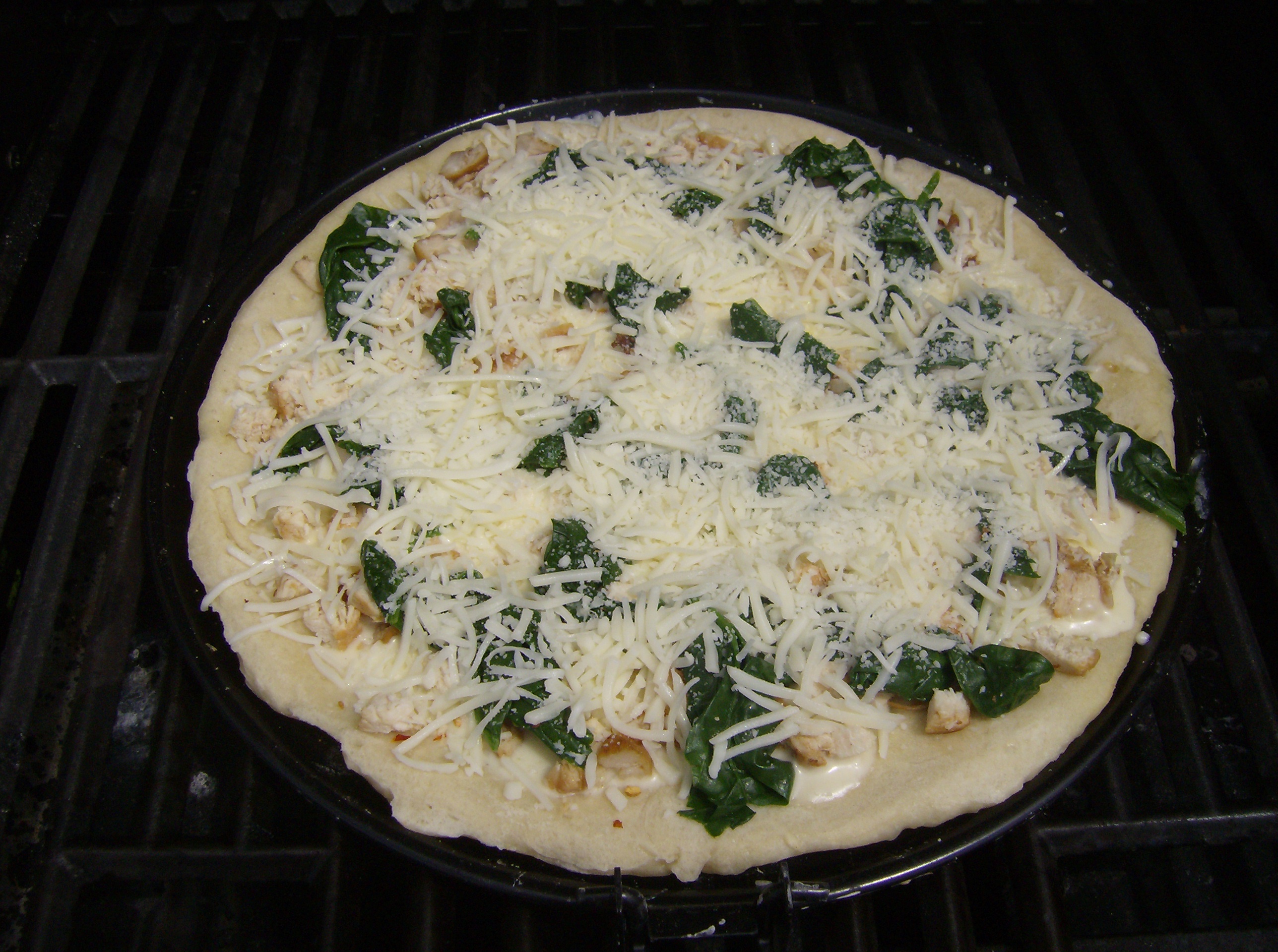 Grilled Alfredo Chicken Pizza